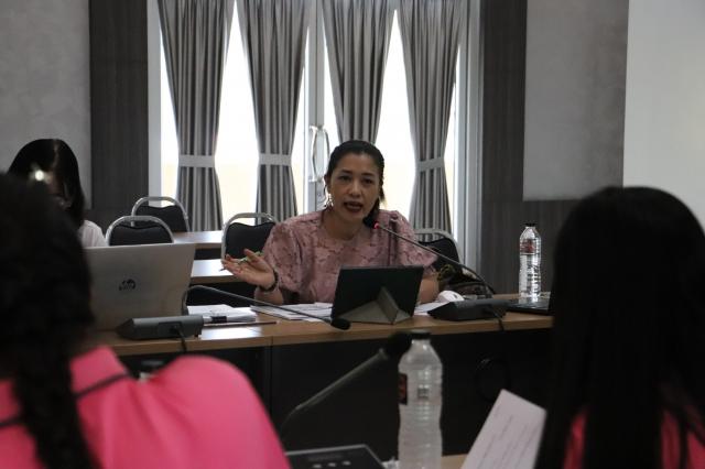 3. ประชุมเตรียมความพร้อมทีมวิทยากร การจัดทำเป้าหมายการพัฒนาจังหวัดกำแพงเพชร 20 ปี พ.ศ.2566-2585 ครั้งที่ 2 วันที่ 25 เมษายน 2566 ณ ห้องประชุมสำนักบริการวิชาการและจัดหารายได้ ชั้น 1 อาคาร KPRU HOME มหาวิทยาลัยราชภัฏกำแพฃเพชร